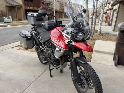 Triumph tiger 800 XCA