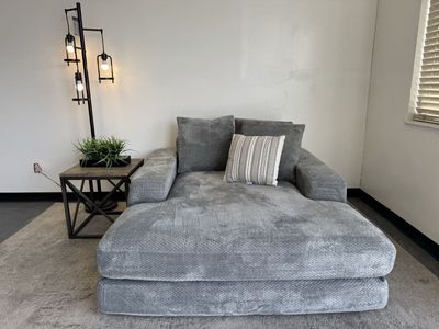 GRAY COSTCO SEALY FOAM SOFA COUCH LOUNGER CHAIR