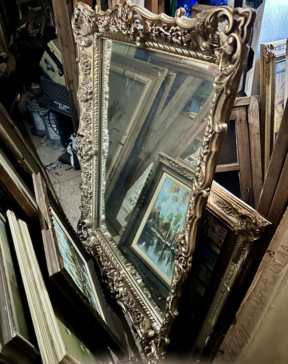 Main image 6