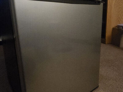 Mini Fridge/freezer
