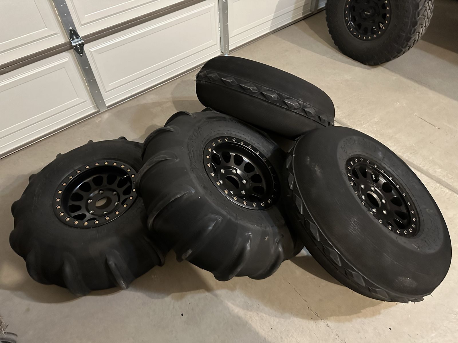 Sandcraft Destroyer Paddle Tires 32x12.50-15HS with Wheels (Set of 4)