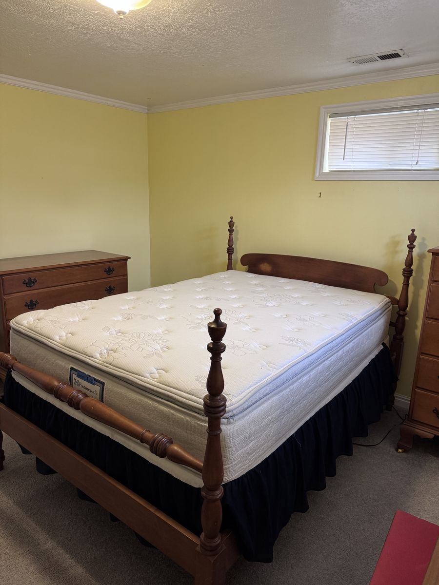 Classic Wooden Queen Size Bed Frame & Sealy Mattress Set