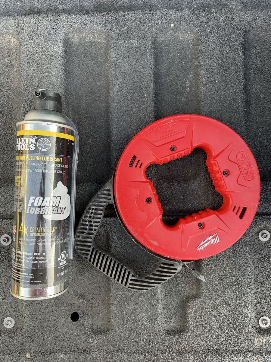 Mileaukee 1/4"x25' Fish Tape & Klein foam Lube