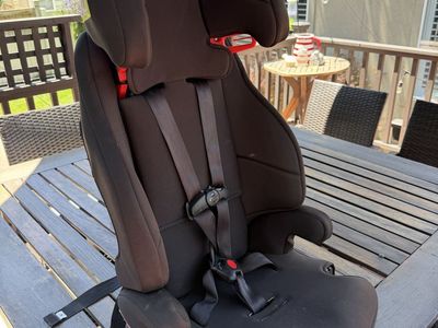 Graco Tranzitions 3-in-1 Harness Booster Car Seat, Spectra, Black/Red - Good Condition