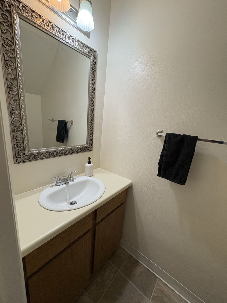 Main image 5
