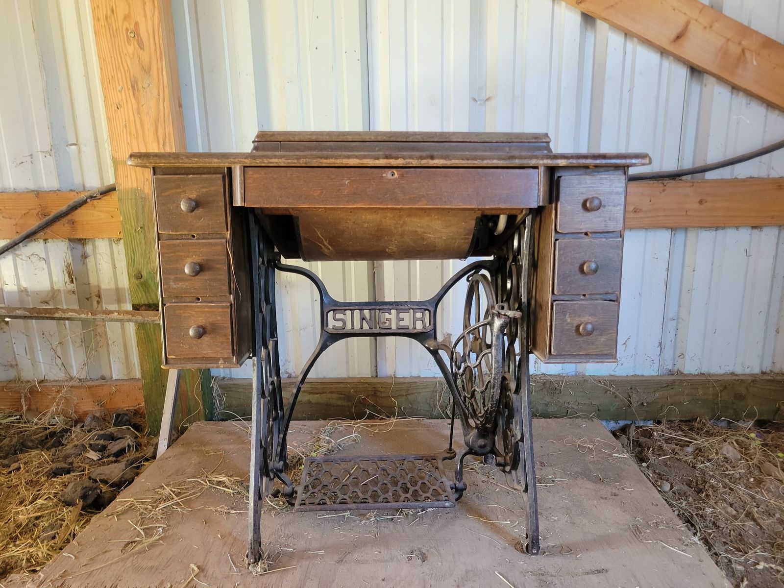 Vintage Singer Treadle Sewing Machine with Cabinet