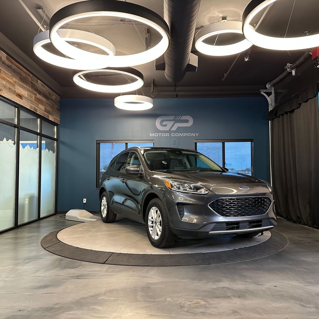 2020 Ford Escape SE