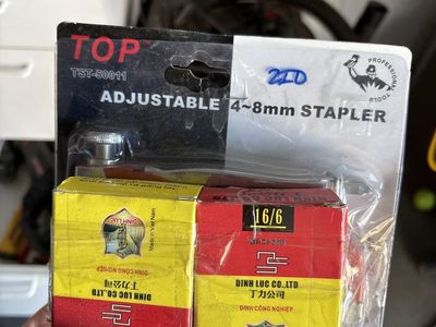 Staplegun and staples
