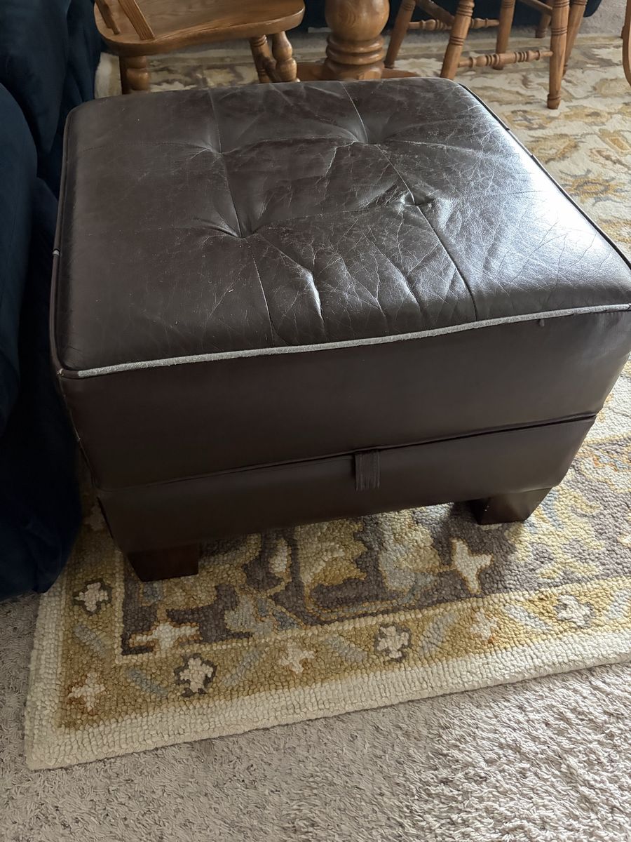 Brown Tufted Leather Ottoman with Storage - Footstool & Extra Seating