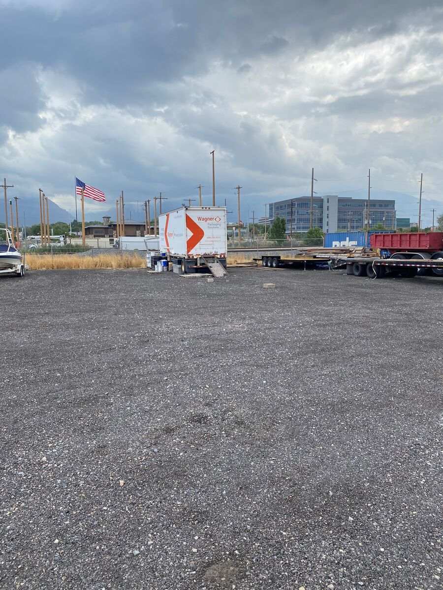 City of Sandy, M-1 zoning - SANDY INDUSTRIAL LOT FOR LEASE – 3,200 SF