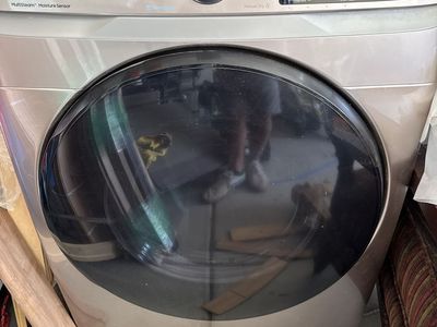 Barely Used Samsung gas dryer - Champagne color