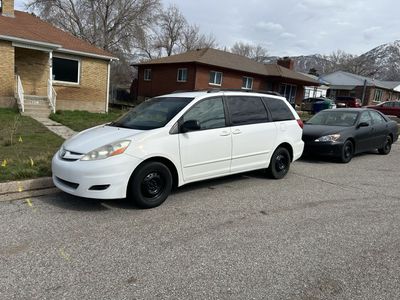 2006 TOYOTA SIENNA LE