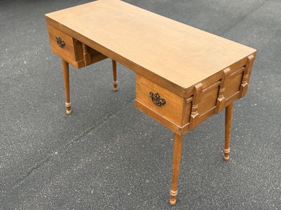 Adorable vintage Mid Century desk (or entryway table) w drawers. Beautiful, real wood top