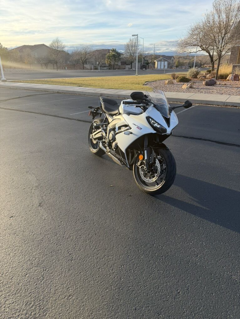 2025 Triumph Daytona 660