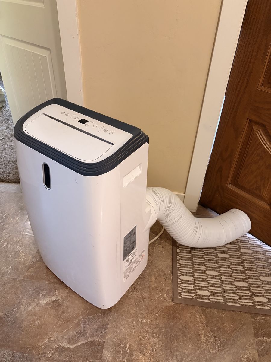8000 BTU Portable Air Conditioner with 115V-60Hz Power