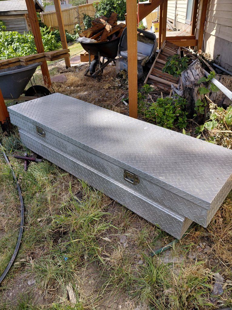 Delta Aluminum Diamond Plate 68.5" Truck Toolbox/Storage Box - Silver