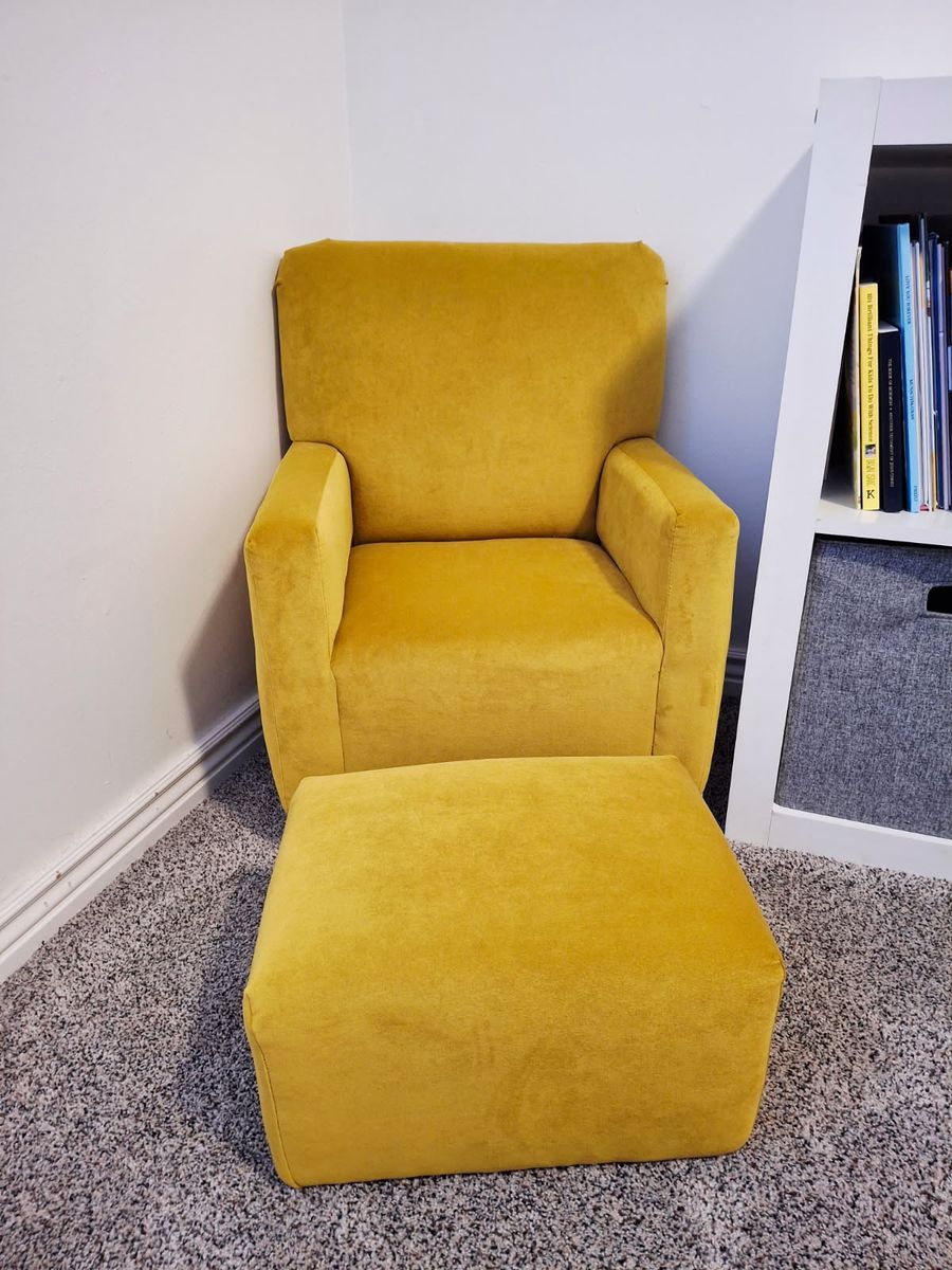 RC Willey Kid's Chair & Stool