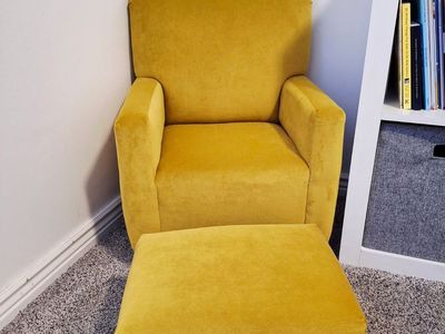 RC Willey Kid's Chair & Stool