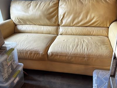 Natuzzi Leather Loveseat - Modern and Comfortable Two Cushion Loveseat