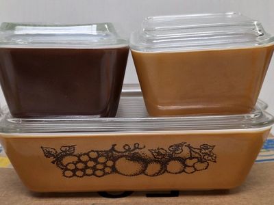 Vintage Pyrex Old Orchard Refrigerator Set