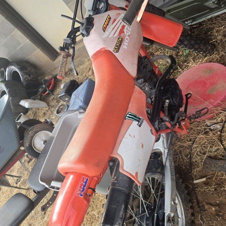 xr100 1986