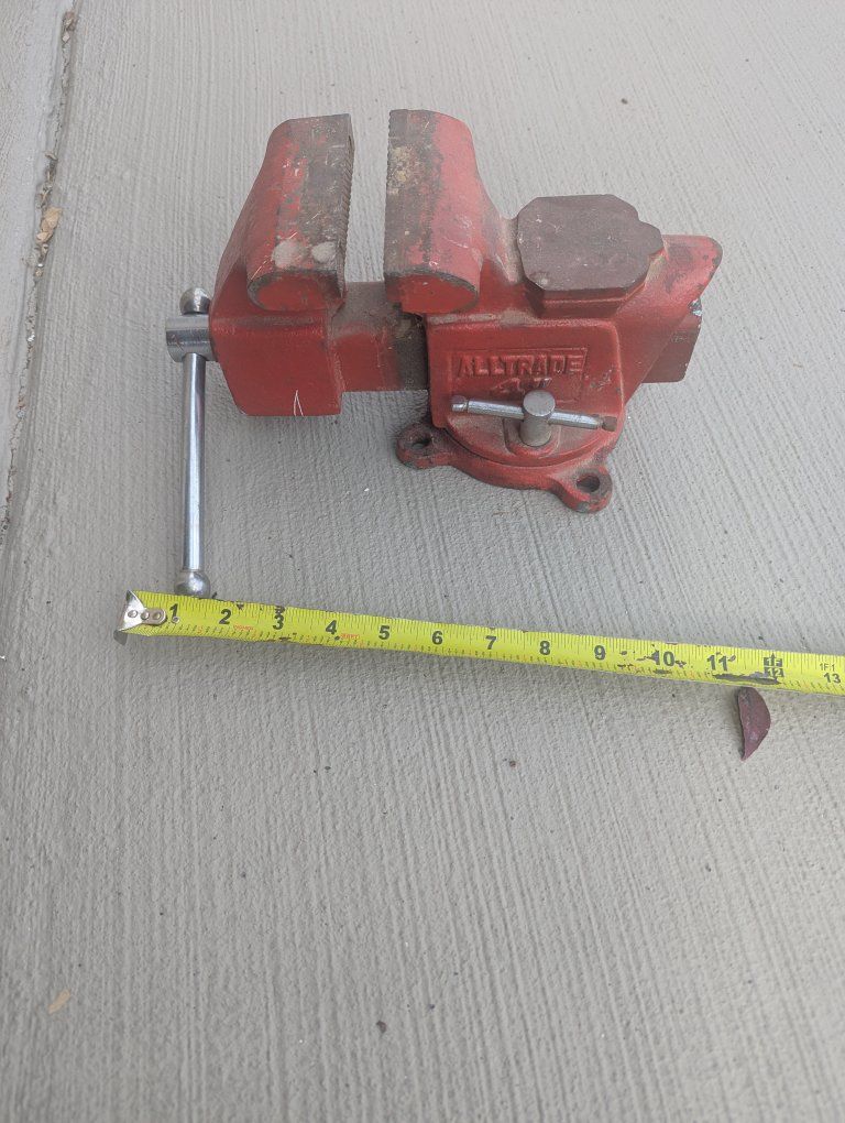 Alltrade 4 Inch Bench Vise with Swivel Base