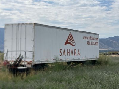 Semi trailer
