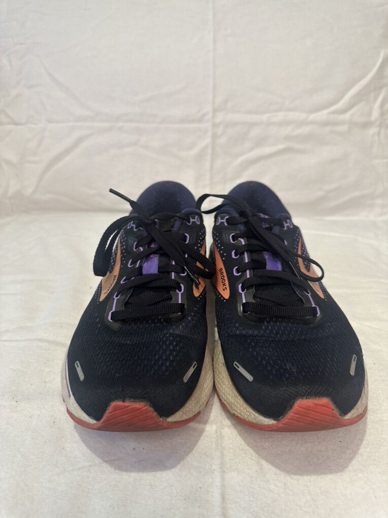 Brooks Women’s 9 Adrenaline 22 Running Shoes