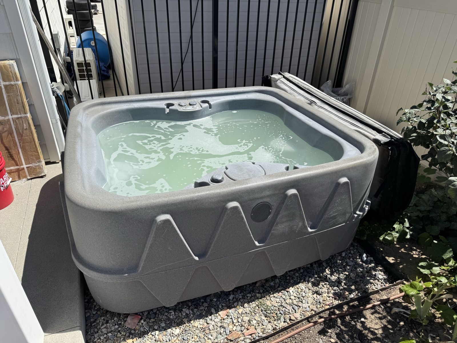 Hot Tub - 4 person