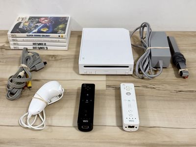 Wii Console 4-Game Bundle