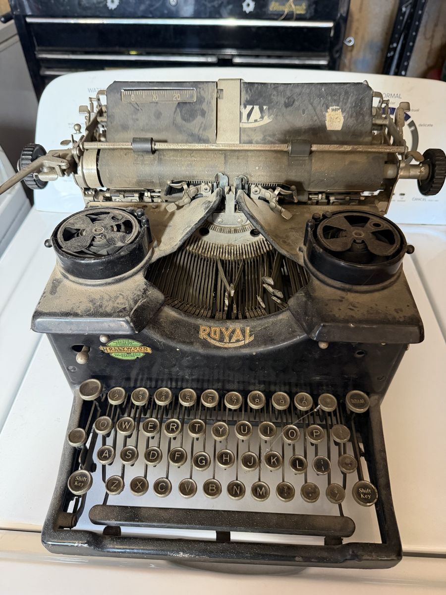 Vintage Royal Standard Typewriter, Hollywood Typewriter Shop, Smith-Corona Agency