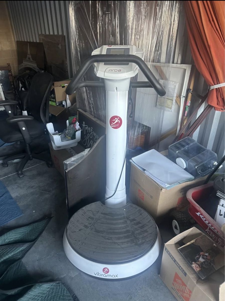 Used Vibraxmax Pro 8 Vibration Plate Machine