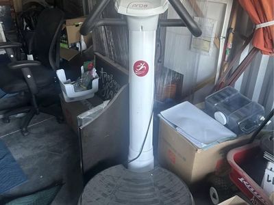 Used Vibraxmax Pro 8 Vibration Plate Machine