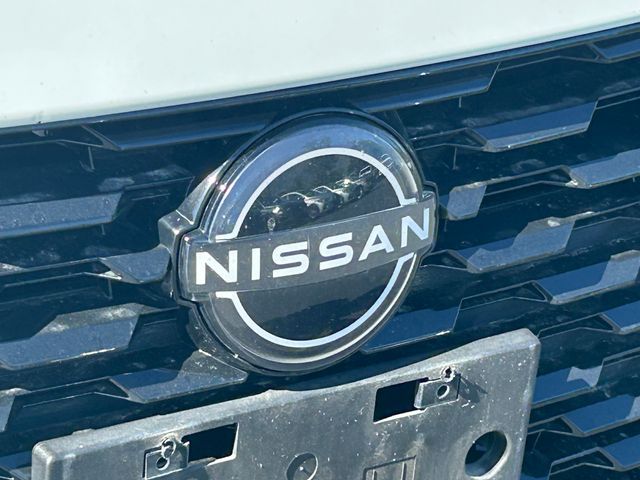Main image 11
