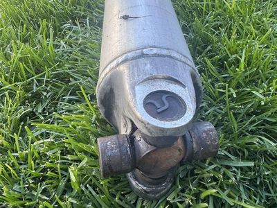 DRIVESHAFT CHEVROLET EXPRESS AND GMC SAVANNA 2002-2008