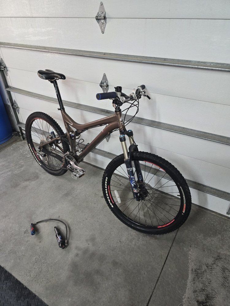 S Works Specialized Stumpjumper FSR with the brain suspension including an extra brain setup.