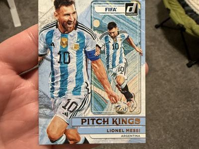 2022-23 Panini Donruss Soccer Lionel Messi Pitch Kings #1 Card - Argentina