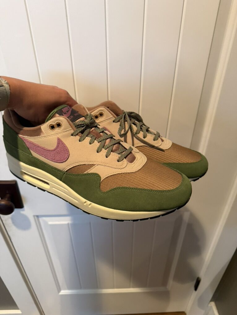 Nike Air Max Size 15