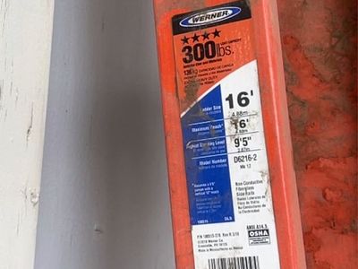 Werner D6216-2 16' Fiberglass Extension Ladder, 300 lbs Load Capacity, Used