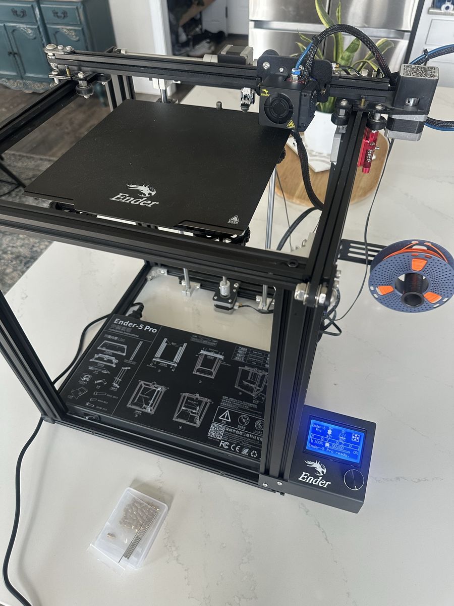 Creality Ender 5 Pro FDM 3D Printer - XYZ Axis, 220x220x300mm Build Volume, SD Card Reader