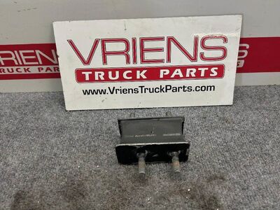 Freightliner M2 Isolator, Part # 05-19338-000