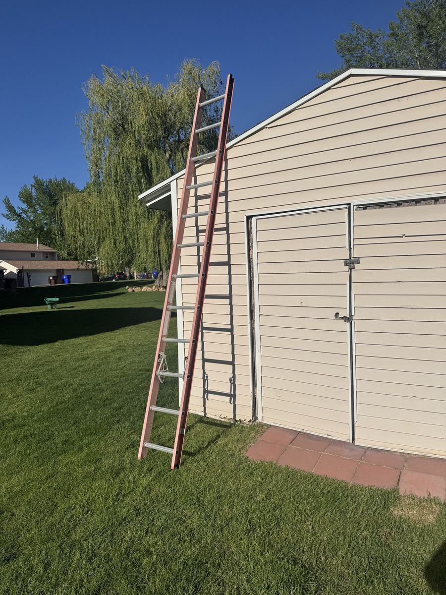 Fiberglass Extension Ladder Base Section Only