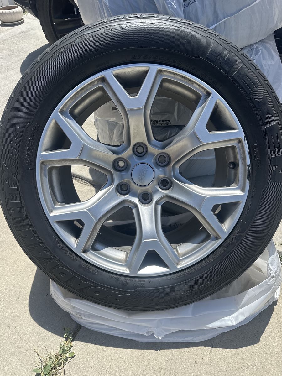 Roadian HTX RH5 All-Season Tire on Aluminum Wheel - 275/55R20, Good shape, Minor Scuffs