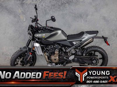 2027 Husqvarna® Svartpilen 801 SE