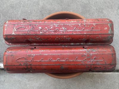 Chevrolet Script Valve Covers