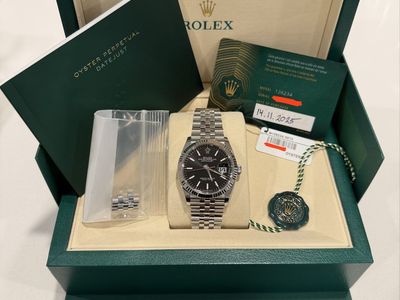 Rolex 2025 36mm Datejust Black Dial Fluted Bezel on Jubilee