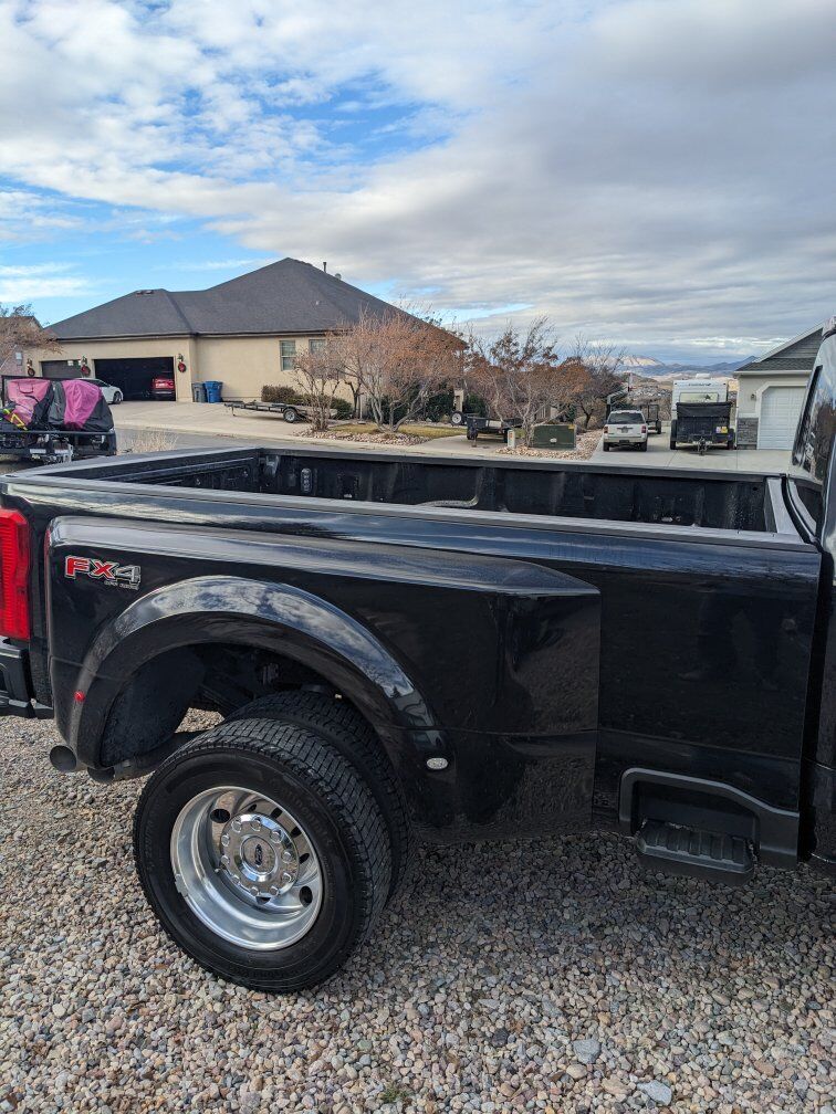 2023 + Ford F-350 / F-450 dually bed