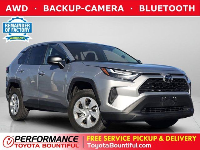 2025 Toyota RAV4 LE