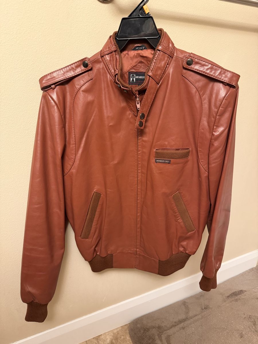 Member’s Only Vintage Leather Cafe Racer Jacket