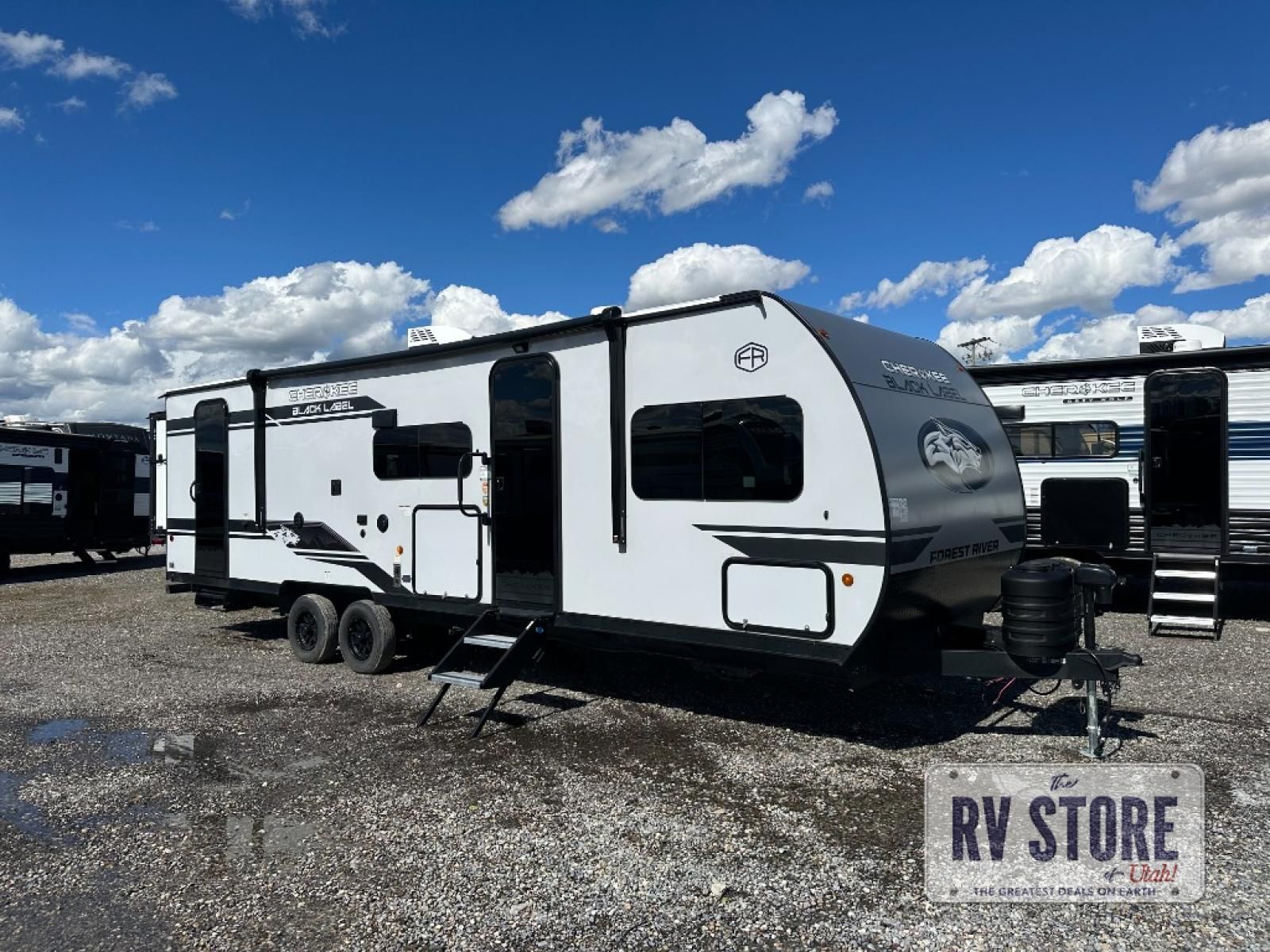 2026 Forest River RV Cherokee Grey Wolf Black Label 26DBHBL